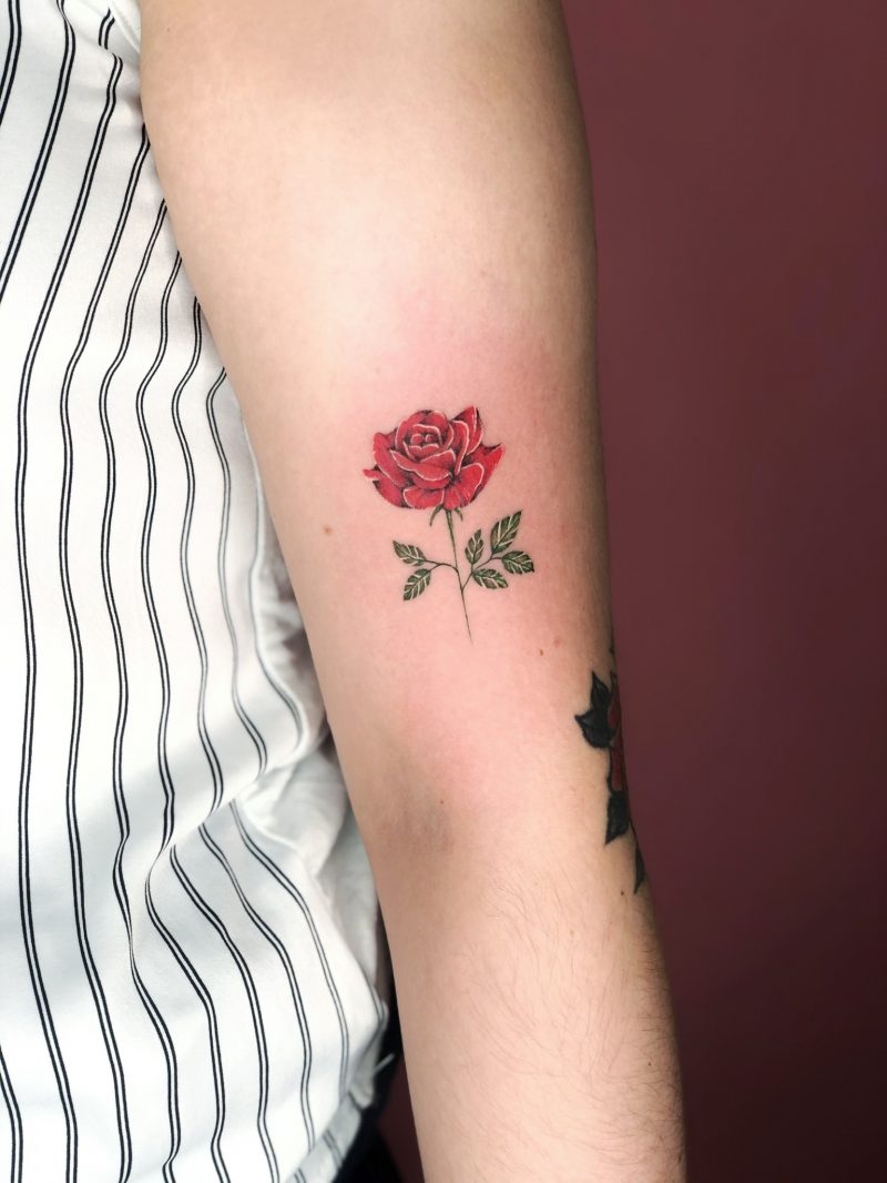 maikoonly_rose_small_tattoo